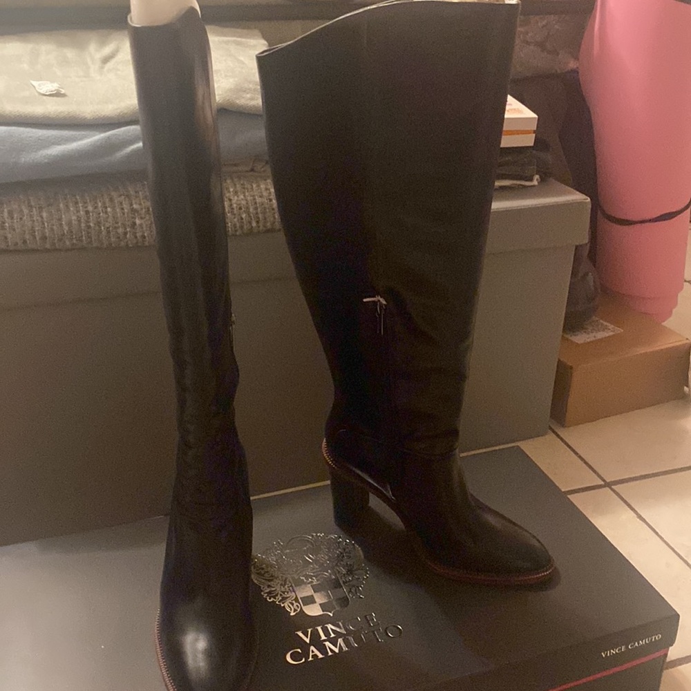 Vince Camuto Pendarie Boot, black, wide calf, size 9.5, brand new in box, $300 - Picture 8 of 11